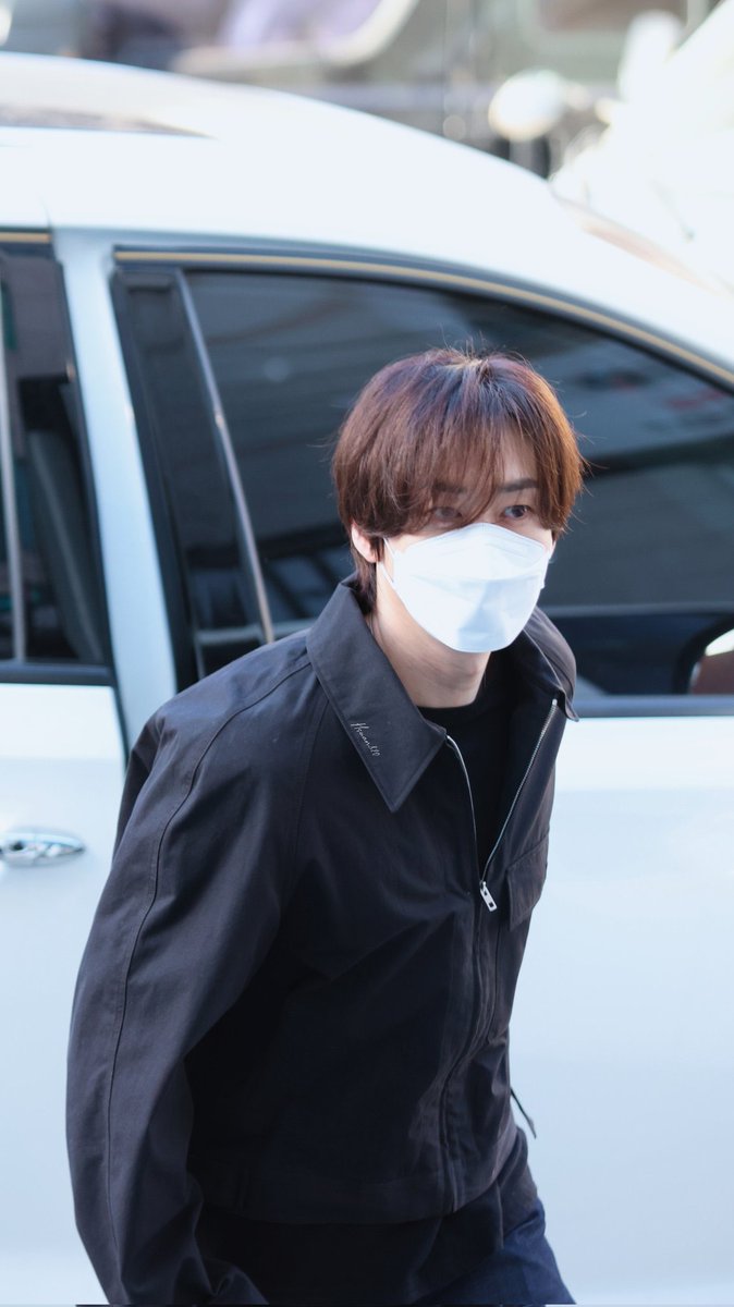 httphyukjae's tweet photo. what a gorgeous man https://t.co/1IhieLAPMU