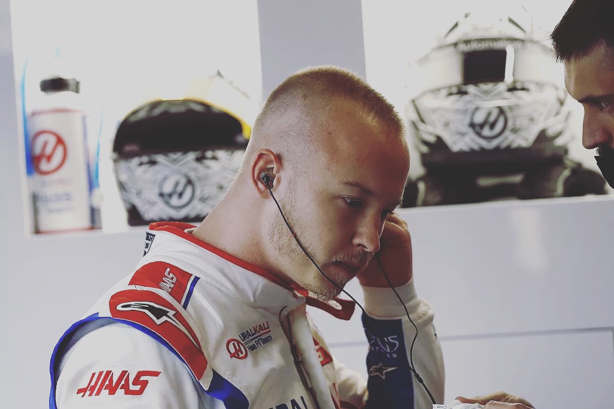 jhaynsf's tweet photo. El equipo Haas ha anunciado oficialmente el despido de Nikita Mazepin despuΓ©s de romper su contrato con Uralkali para la temporada 2022 de F1. #F1 #Rusia #F12022 #formuleone https://t.co/vhVgkbwDyr