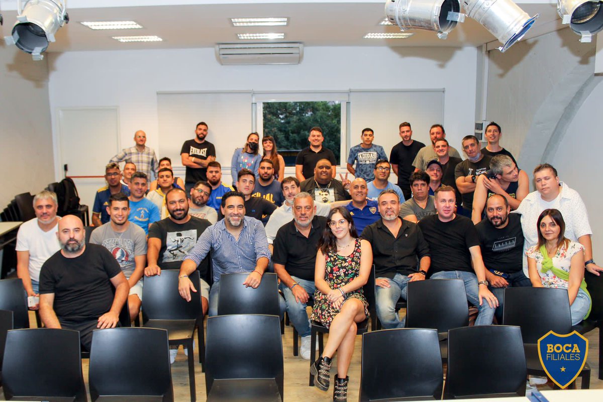 SEBAS_GIANORIO's tweet photo. El dia jueves nos reunimos con los referentes de las filiales del Noroeste para proyectar #BocaVa🔵🟡🔵
Próximamente estaremos compartiendo las fechas asignadas y los lugares donde se llevarán a cabo los encuentros.
@BocaJrsOficial @FilialesBoca https://t.co/dURiWKP5AY