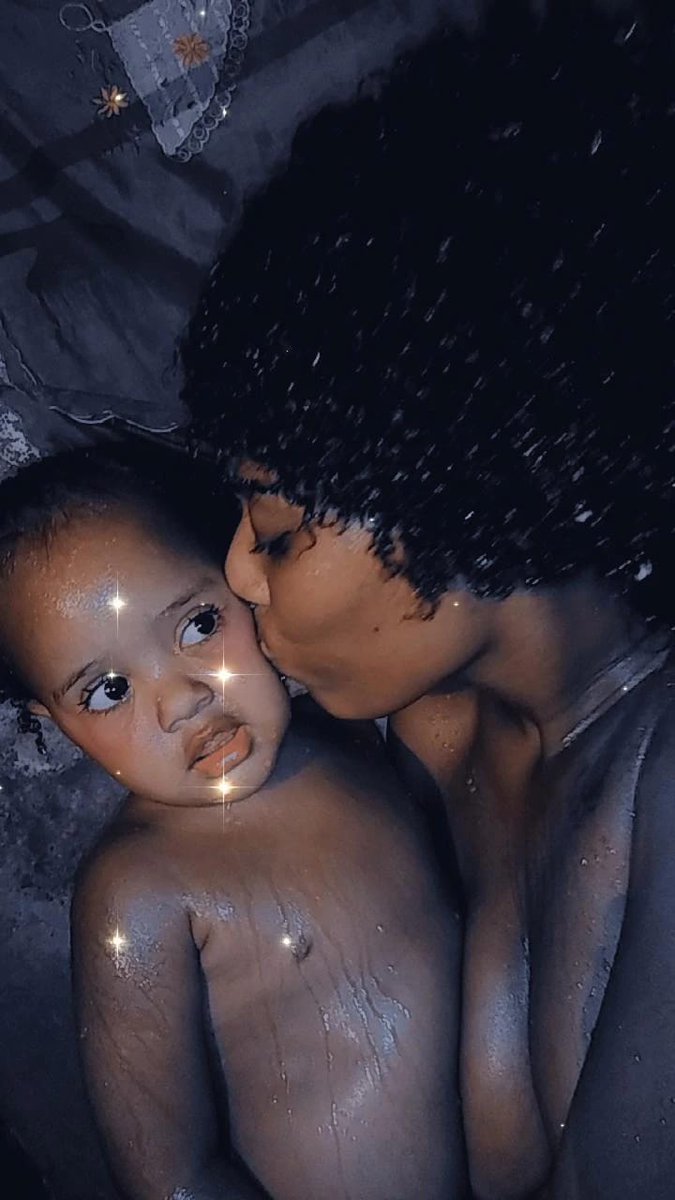 ana_9090's tweet photo. Eu por vc e vc por mim sempre 
Titia te ama meu amr👩‍👧🥰 https://t.co/C1iWhPkgNC