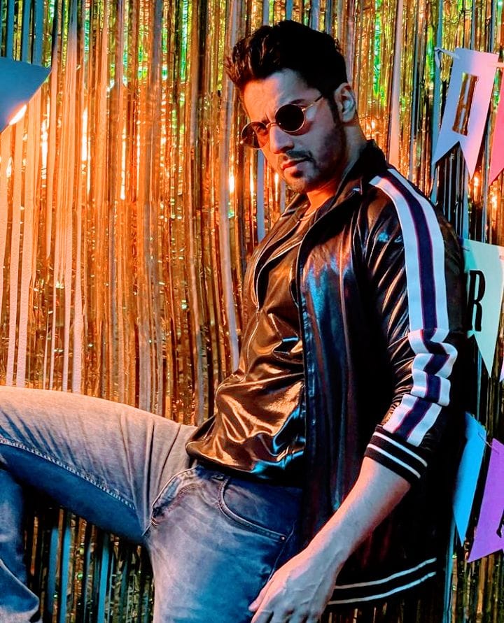 Suruki_vinnie's tweet photo. VD Serving Looks🔥 https://t.co/SwmklEz5RQ