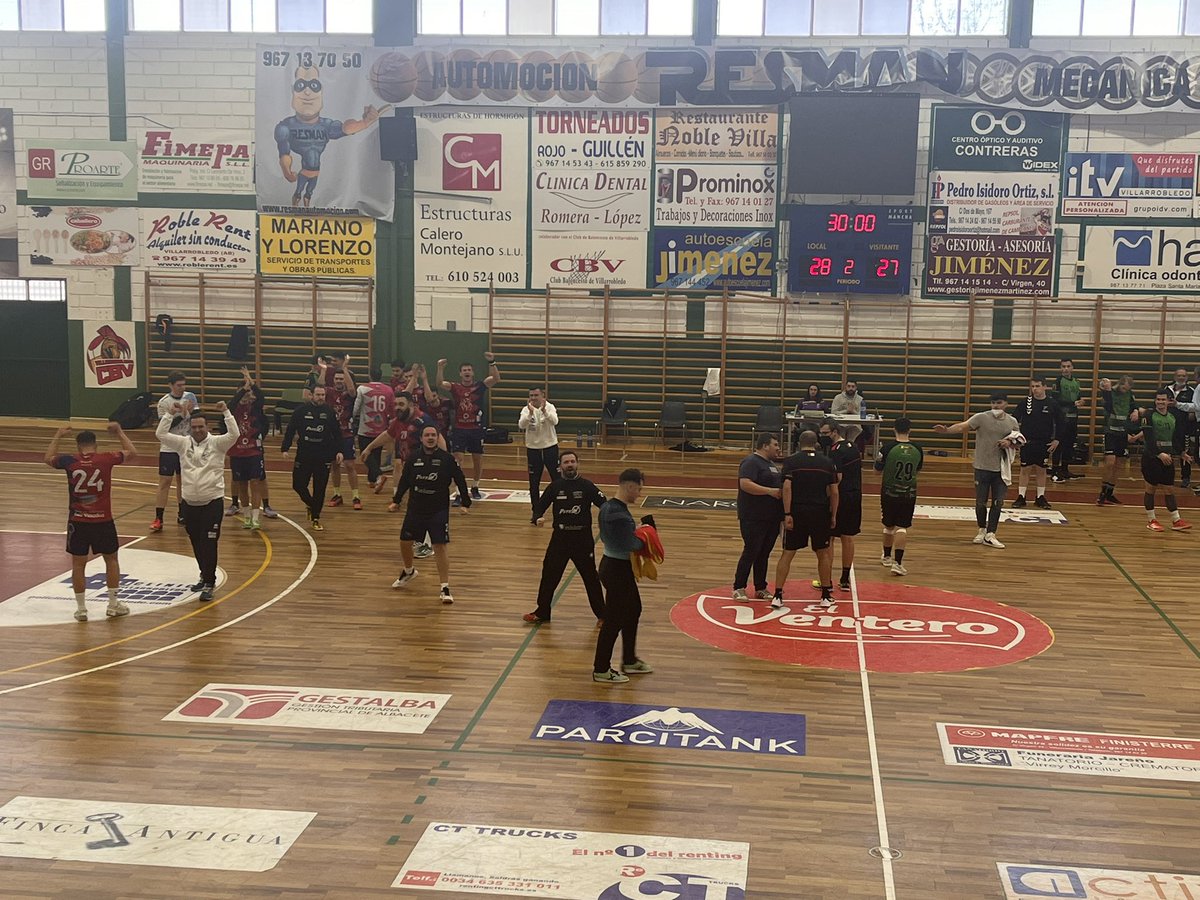CABvdo's tweet photo. FINAL EN PINTORES‼️

VICTORIA in extremis con gol de penalti ✌️💪

🔴DON OCTAVIO CAB 28
🟢@BMCImperial 27

Mereció la pena venir hoy a ver a nuestros chicos!

🇺🇦 Y por supuesto todo nuestro apoyo al pueblo ucraniano.Durante el día de hoy quisimos rendirle homenaje.

#somoselCAB https://t.co/mHeV1GM9ij
