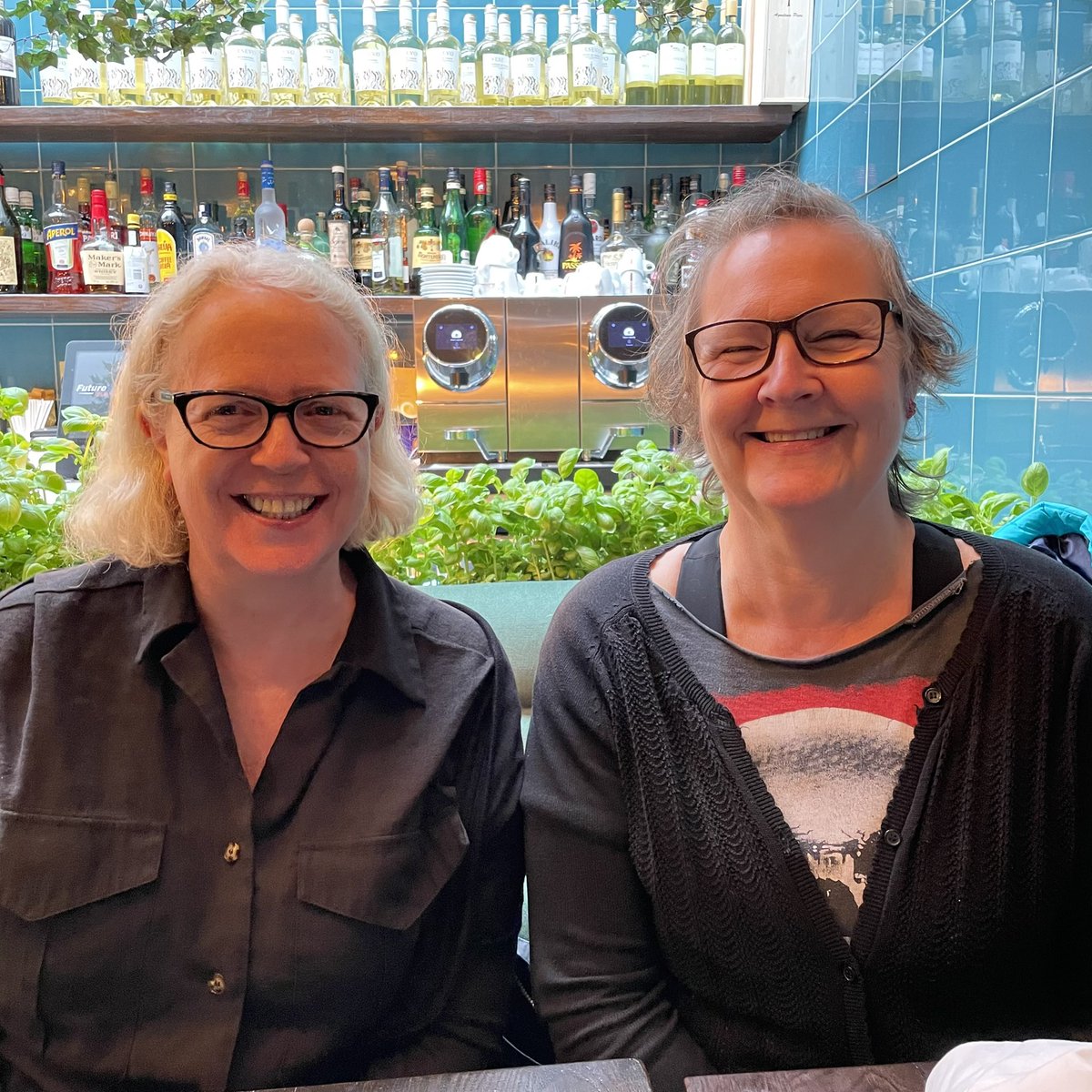 gingerfig's tweet photo. I’ve had a LOVELY day with these two chums - first time we have met all together in many, many years #40yearsoffriendship 
Given everything that’s going on I’m feeling very lucky ☺️ https://t.co/r1l4YuQddU
