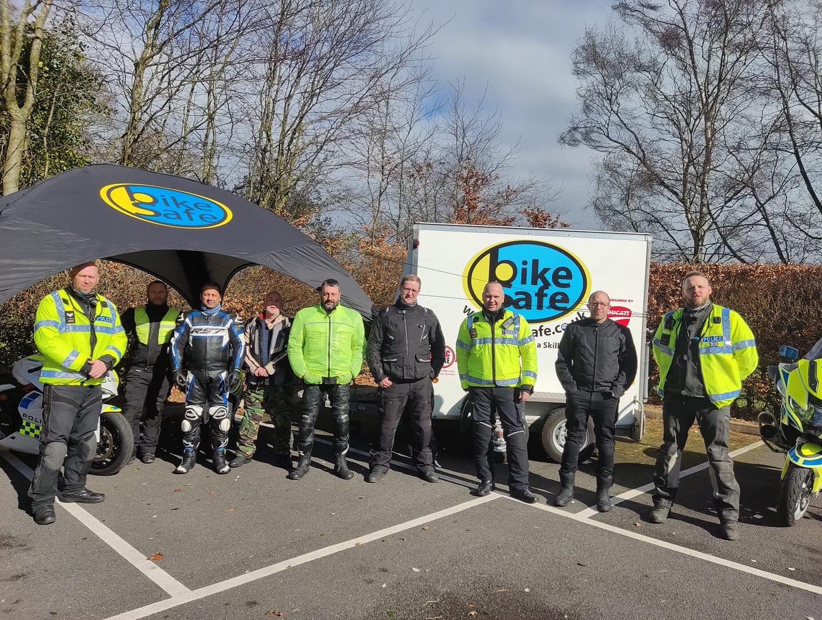 UpRightDerbys's tweet photo. The first class of our @bikesafeuk and it’s sold out !
An attendee said the reason he signed up was because he had spoken to one of the #UpRight staff last year at a #PopUpRight event in ClayCross.  This is music to our ears and we are blown away by the response so far. #ThankYou https://t.co/tSp9OFk4B5