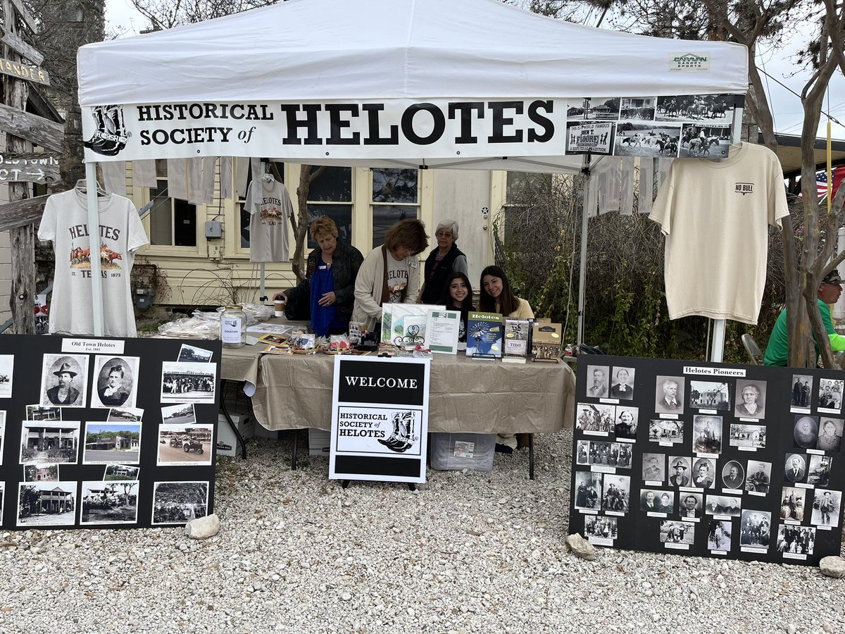 ProfCainUSHist's tweet photo. The amazing O’Connor History club students manning the Historical Society of Helotes booth at Helotes Market Days! @NISDOConnorHS @HistoryOhs @City_of_Helotes @nadiaabenavides https://t.co/V7ufsSikhT