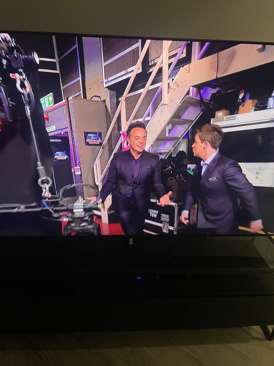 Francesca_ChloM's tweet photo. @antanddec #ICanSeeYourThing FOUND IT!!! #antanddec https://t.co/CZ1p4TIwv2