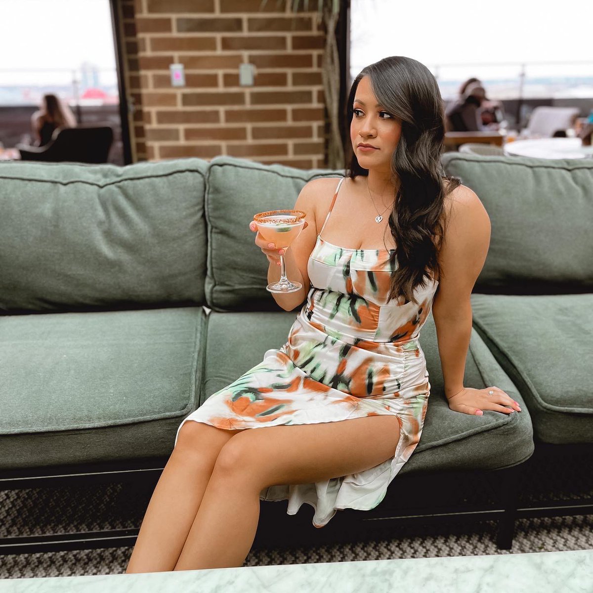 annawortley_'s tweet photo. sorry hoes hate me cuz I’m the ✨ it girl ✨ I ain’t ever asked to be the shit, girl 🤷🏻‍♀️ https://t.co/BgsjCXT5iT