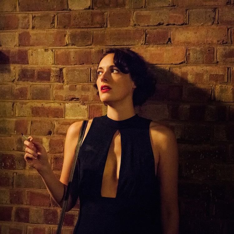charmy_app's tweet photo. Phoebe Waller-Bridge, Amazon Prime’da yayınlanacak olan yeni dizisi için resmi çalışmalara başladı. 😚

#phoebewallerbridge #Amazon https://t.co/UpBh0uoKVt