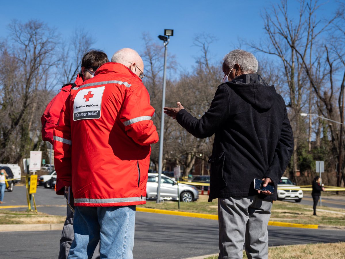 RedCrossNCGC's tweet photo. #RedCross workers continue to work alongside partners, assisting residents impacted by an explosion that displaced ~100 people in Silver Spring MD on March 3rd. Those in need of assistance may go to the @MontgomeryCoMD  White Oak Recreation Center Shelter or call 1-800-RED CROSS. https://t.co/mXTCVhnkDx