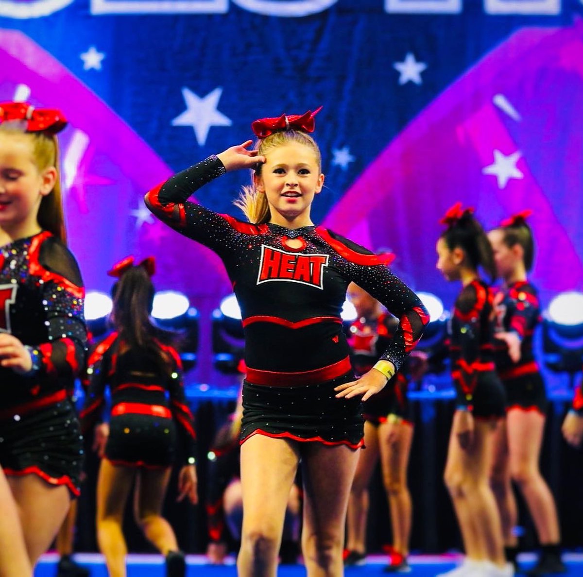 msmelanielavery's tweet photo. #CheerEvolutionOntarioChampionship @CheerEvolution ❤️🖤 #LondonHeatTeamDynamite https://t.co/LVDLlBmoYZ