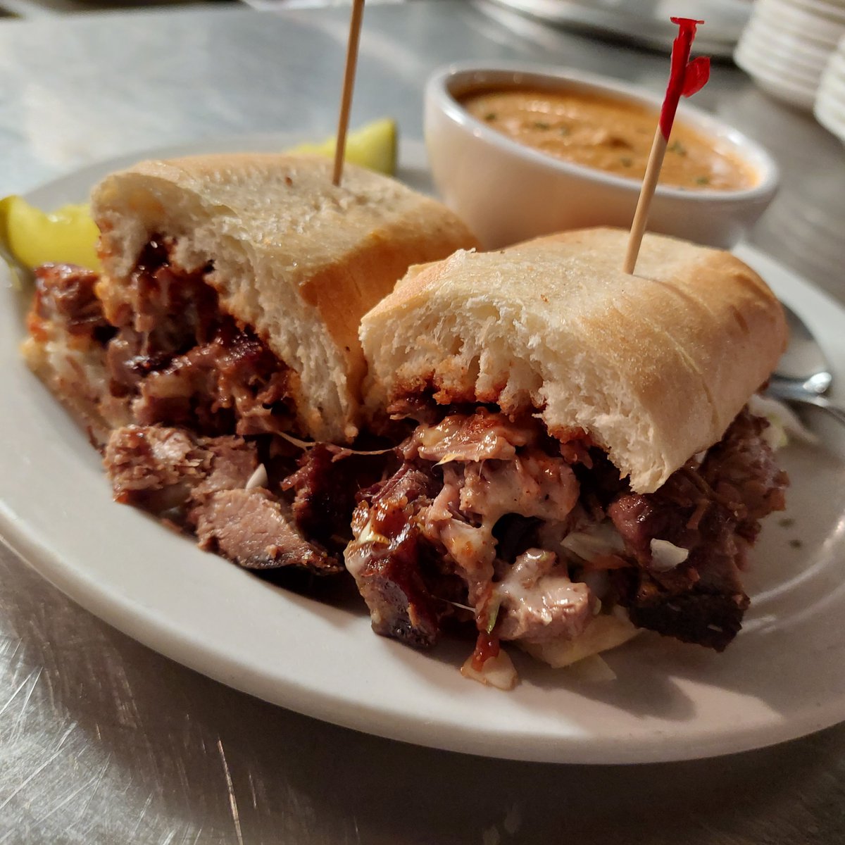 pressgrill's tweet photo. Happy Gallery Hop-slash-Arnold Classic..! Whether taking in local arts, or just needing a break from all the brown rice and chicken breasts, BRISKET + CRISPY CHICKEN sandwiches are on special from lunch UNTIL 12 AM. Venture in to eat, or call 298-1014 for ADULT BEVS W/ TO GO..! https://t.co/gdUlDdKZKC