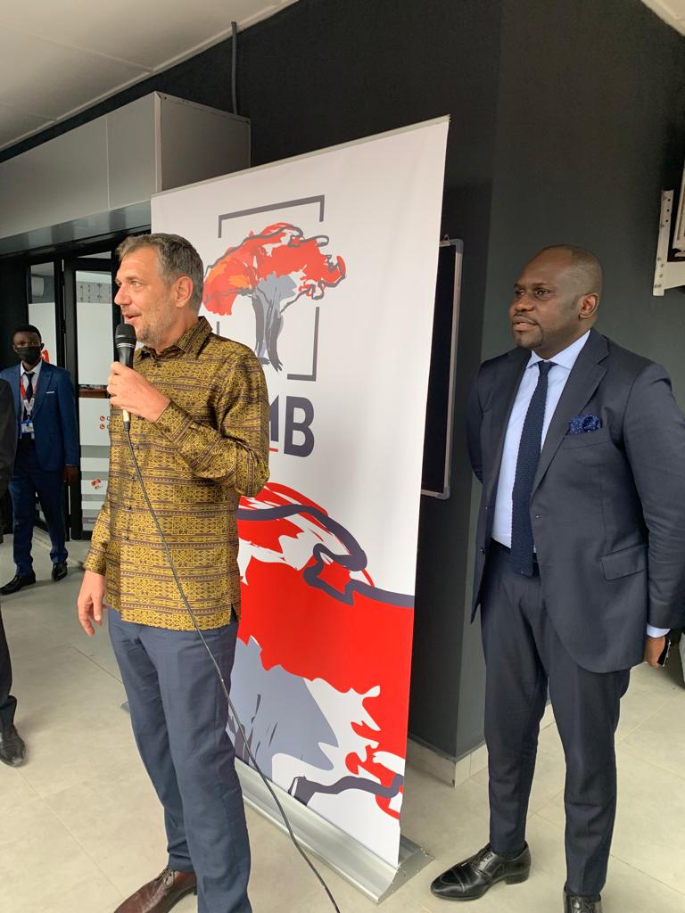 YanMbiya's tweet photo. Fort de l'expertise de +1400 collaborateurs,la TMB est la solution à vos besoins d'épargne sécurisée et diversifiée, de financement adapté et attractif, de transfert rapide et fiable, de transactions digitales simples et innovantes.Merci #Tshikapa pour votre accueil. #LocalBanker https://t.co/TCUSRHfDlt
