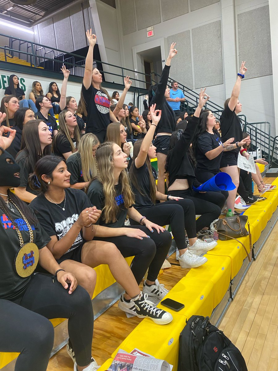 MSC_Softball's tweet photo. READY TO BRING SOME NOISE TODAY FOR OUR AGGIES! @MSC_WBB #keepuptheenergy #oneteamonefamily https://t.co/KQo9iwPvod