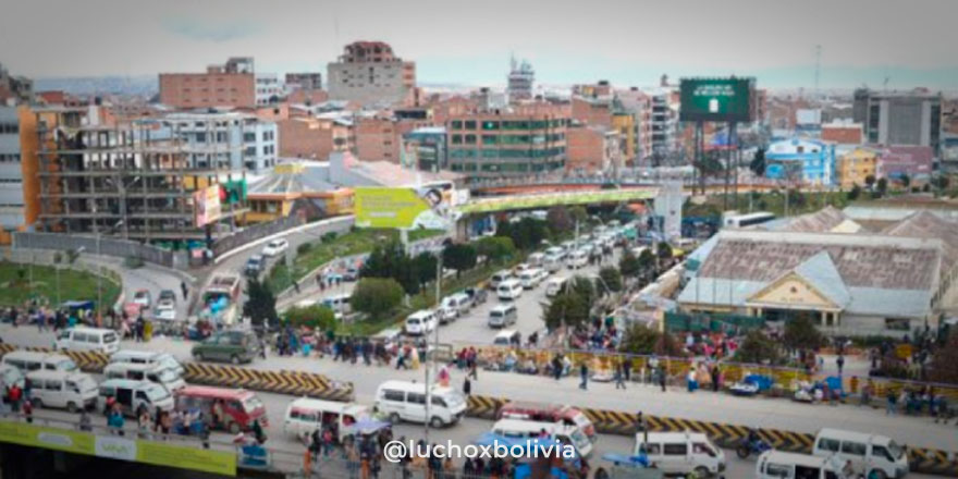 LuchoXBolivia's tweet photo. La economía del pueblo alteño se reactiva, prueba de ello es que las recaudaciones tributarias en #ElAlto subieron a Bs324 millones en 2021, es decir 26% más que en 2020. Ese incremento refleja el dinamismo económico de esta ciudad pujante, de gente trabajadora. ¡Viva El Alto! https://t.co/Zr4MB06vw6