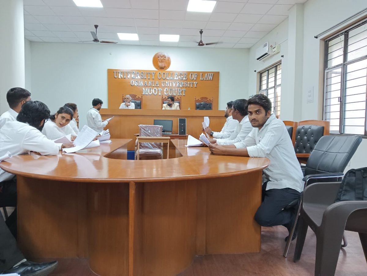Adv_Ganesh2's tweet photo. #MOOT_COURT 
#OUCL https://t.co/KWbTwO4VW8