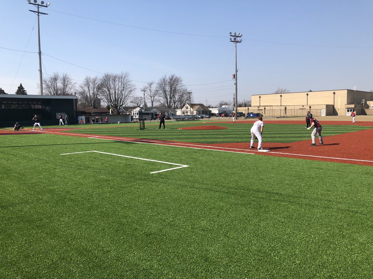 KalidaBaseball's tweet photo. Great day for outdoor baseball! #BaseballWeather #NoLockoutHere https://t.co/49ofdrQQyk