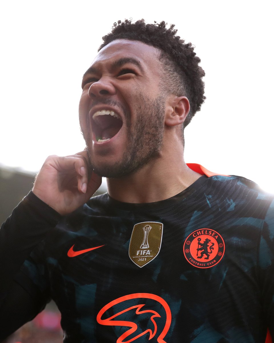 ChelseaFC's tweet photo. Morning! 😁 https://t.co/fvTsDAo9h9