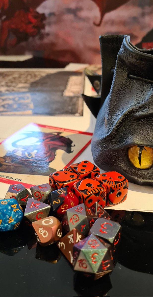 DarkVegetaMad's tweet image. Amazing day of D&amp;amp;D!! Trying to get out of the underdark killing Drows!
#dungeonsanddragons #Drows #DnD