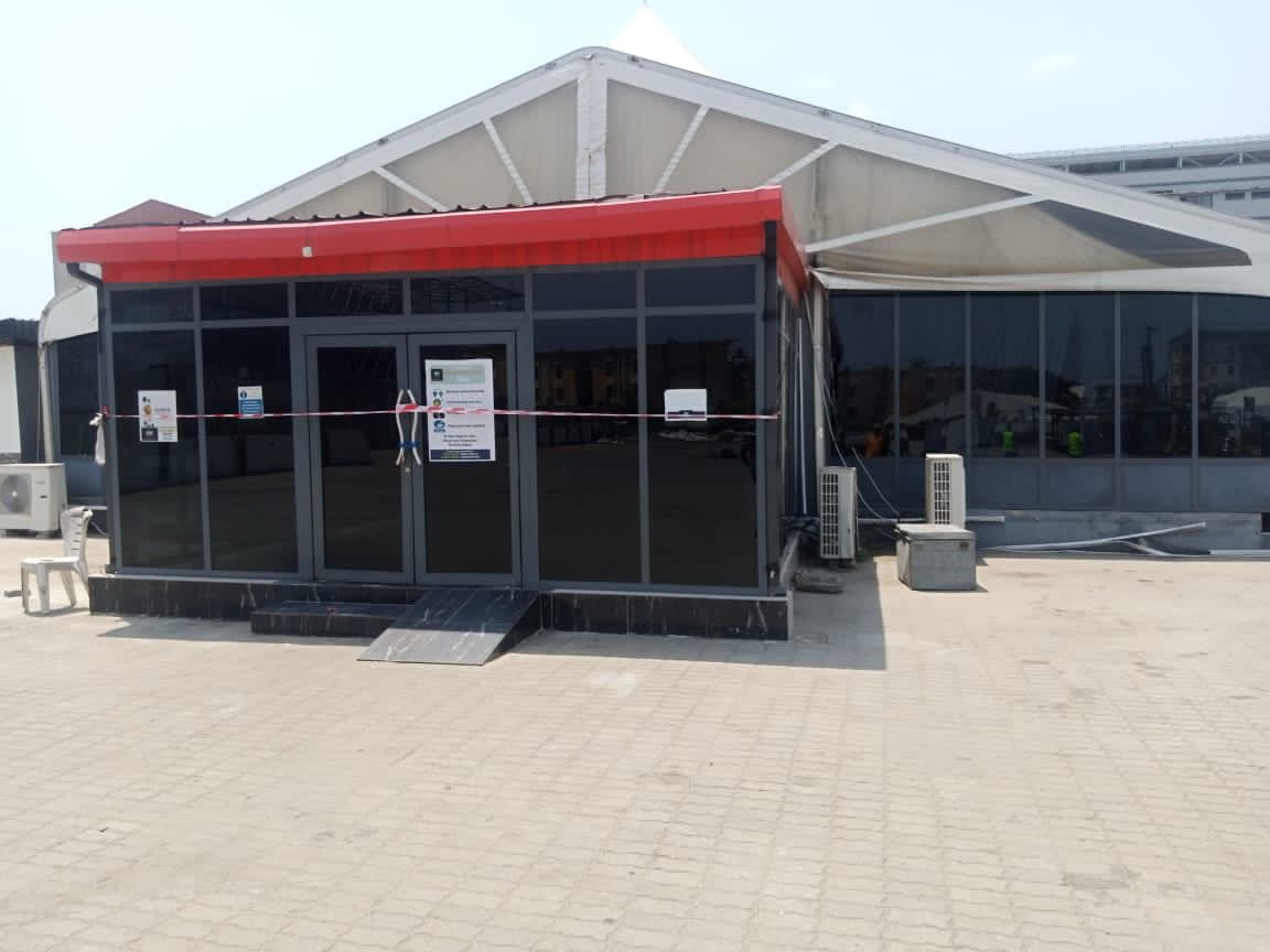 TheresaTekenah's tweet photo. Recall the recent party that fuel was given as souvenir? Lagos State Govt through the Lagos Safety Commission &amp; the Rapid Response Squad has sealed Havillah Event Centre, Oniru, for Contravening Public Safety Rules. The state CP has also ordered the arrest of those involved. https://t.co/RMtoSiyW3S