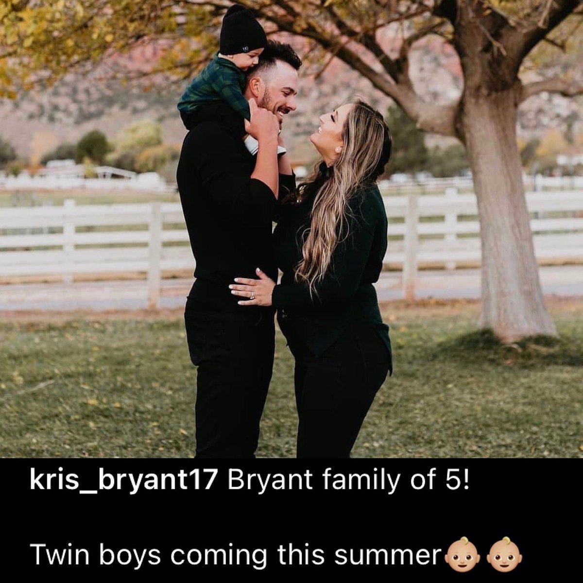 CubsZone's tweet photo. Congratulations to @KrisBryant_23 &amp; @Jess__bryant! 👶🏻💙 https://t.co/GwEAmaDjEz