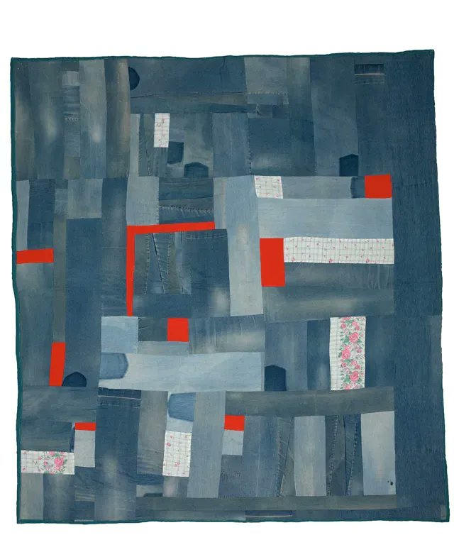 TheWrightMuseum's tweet photo. A treasure of Black folk art are quilts made in Gee's Bend, AL. Made by enslaved women with patterns passed down through generations, today's women make a living from the art. In 2019, #TheWright featured these quilts in the exhibit, "Personal to Political." #WHM #protectculture https://t.co/O0zIuBdvzi