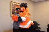 JameyBaskow's tweet photo. Congratulations to former Flyer Wayne Simmonds, as he is set to play game #1000 today.

📸: Zack Hill https://t.co/7HbLvVSmMB