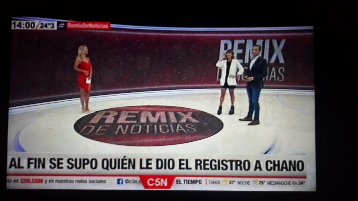 carolinexiii09's tweet photo. Este trío 👏👏👏💃
#RemixDeNoticias 
@agustinape 
@bernardomagnago 
@IMedail https://t.co/PbpBaO3gBN