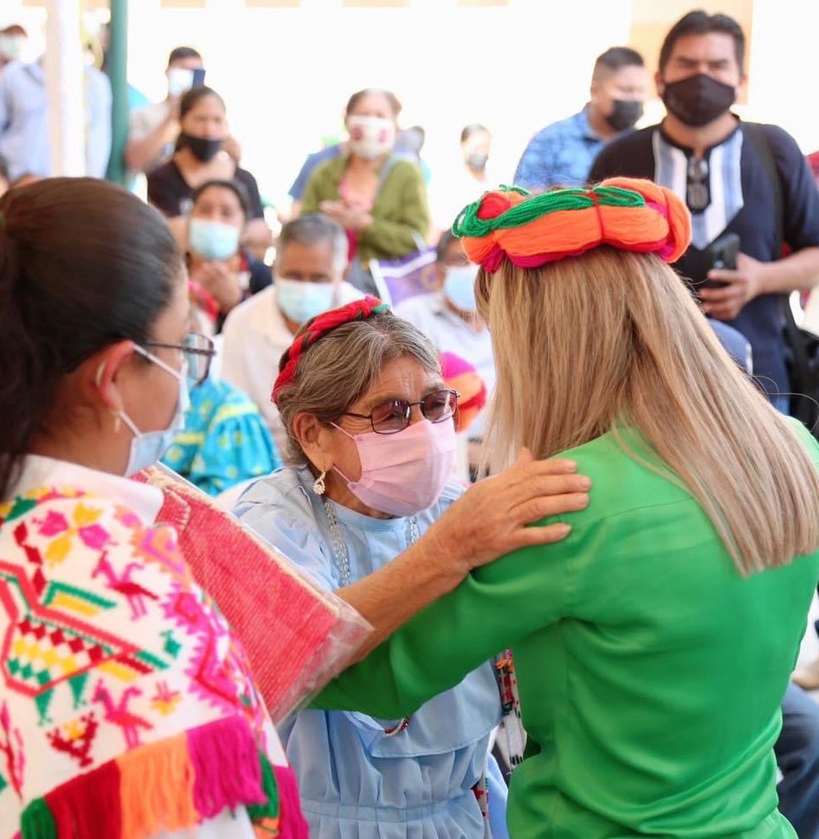 RuthGonzalezMx's tweet photo. Miles de personas fueron beneficiadas en la huasteca potosina con lentes gratuitos.
El apoyo a los sectores más vulnerables es prioridad. Gracias a la fundación #Provista ¡Gracias Tampamolón por tan bello recibimiento! 💚 #RGS https://t.co/hovwRWzpvi