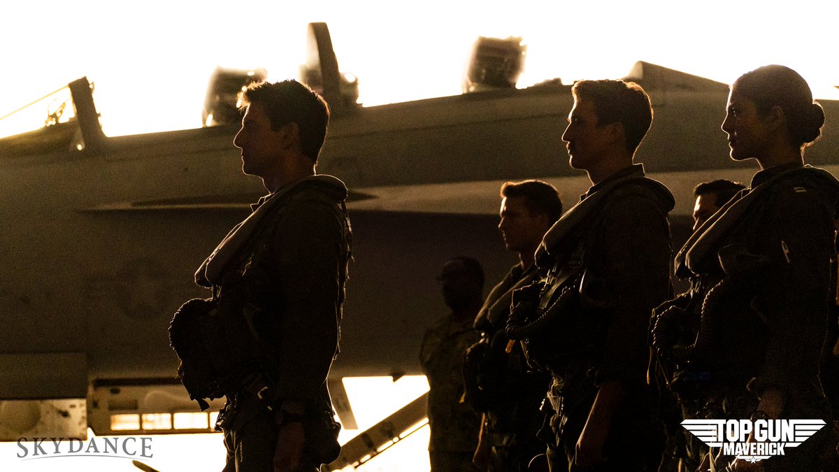 Skydance's tweet photo. Ready to meet the team? #TopGunMaverick 

#TomCruise #TopGun https://t.co/IWe3LyOc0j