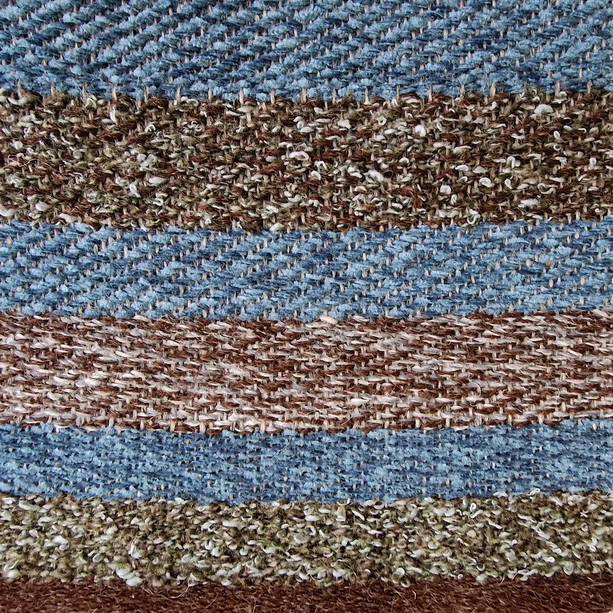 WovenByHand's tweet photo. Can't wait to help some first time weavers on my Weaving in Day Workshop today. There is another scheduled in a couple of months if you're interested. The looms are already set up so you can enjoy weaving.
#weaving #weavingworkshop #agnissmallwood #weavinginaday #participantswork https://t.co/PBayvWEf6n