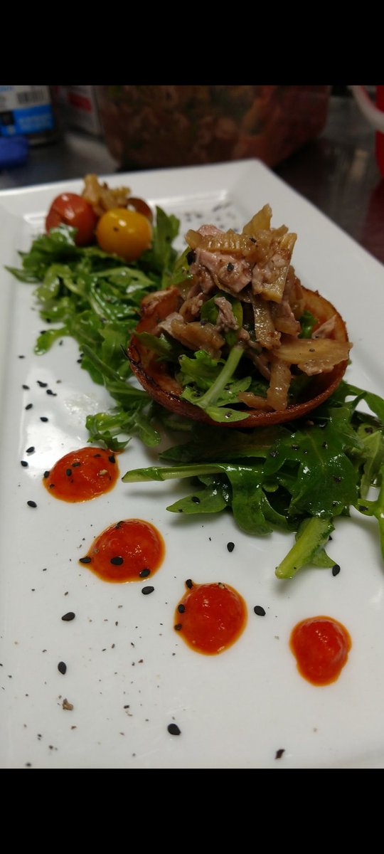 Fun tasting here. Tossed the greens in a white balsamic alba truffle vinaigrette! Pancetta with a lot of love in this one! Thanks <a href="/TruffletopiaNC/">Truffletopia 🦄</a> for the great product!