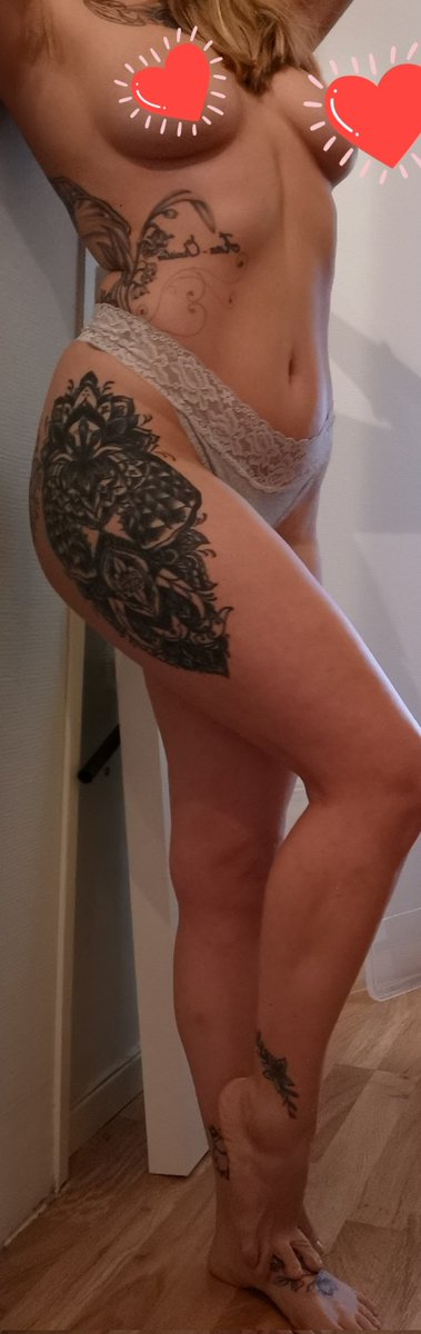 vanillpeach's tweet photo. Have a wonderful Saturday! And come join me at #onlyfans #tattoo #thigh #leg #feet #20% #panties #selling https://t.co/T50mp4CWxv