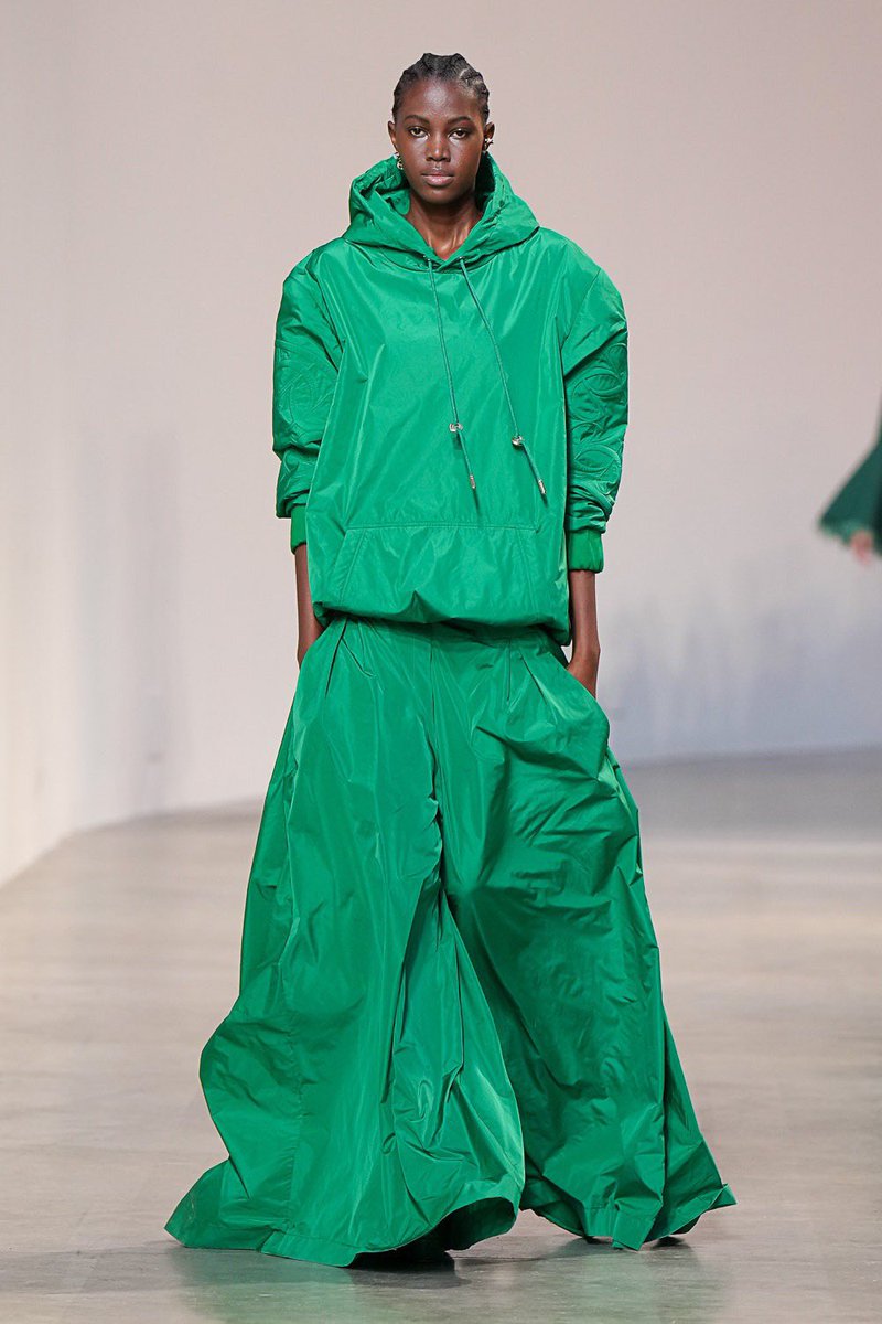 Elie Saab Fall 2022!🖤