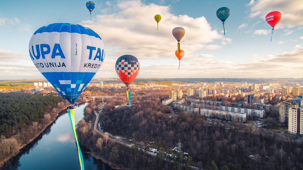 generatie Pelagisch toilet Go Vilnius on Twitter: "This weekend, #Vilnius iconic hot-air balloons will be soaring above the city in solidarity with #Ukraine 🇺🇦 Keep an eye out for them as they wave giant Ukrainian generatie Pelagisch toilet Go Vilnius on Twitter: "This weekend, #Vilnius iconic hot-air balloons will be soaring above the city in solidarity with #Ukraine 🇺🇦 Keep an eye out for them as they wave giant Ukrainian