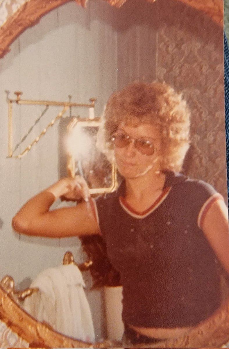 KaySpeshel's tweet photo. I was the original #RuthLangmore in the #Ozarks
#Fannees
#FanneePack https://t.co/bbblts8mSd