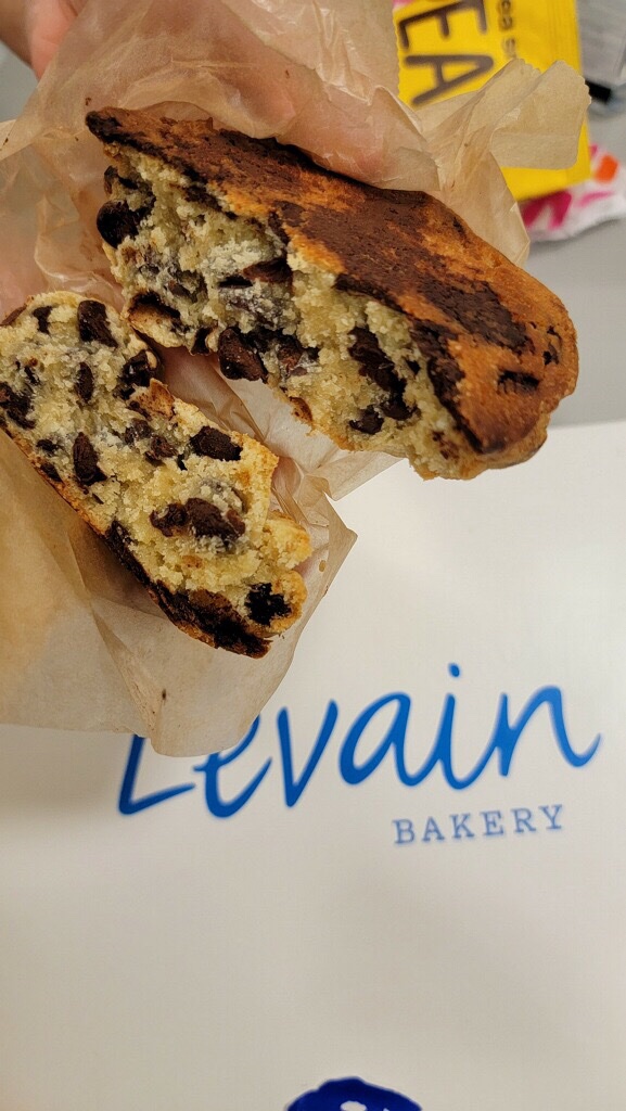 Whoever said you can’t buy happiness didn’t know <a href="/levainbakery/">Levain Bakery</a> is now in #Boston.. the only way to celebrate two weeks on-service with the most stellar team!! 🍪 

<a href="/BrighamMedRes/">Brigham and Women's Medicine Residents</a> <a href="/tmmeade1/">Tina Meade</a> <a href="/meganjang/">Megan Jang</a> <a href="/LindseyUlin/">Lindsey Ulin, MD</a> <a href="/gungulati/">Gunsagar Gulati</a> #medtwitter