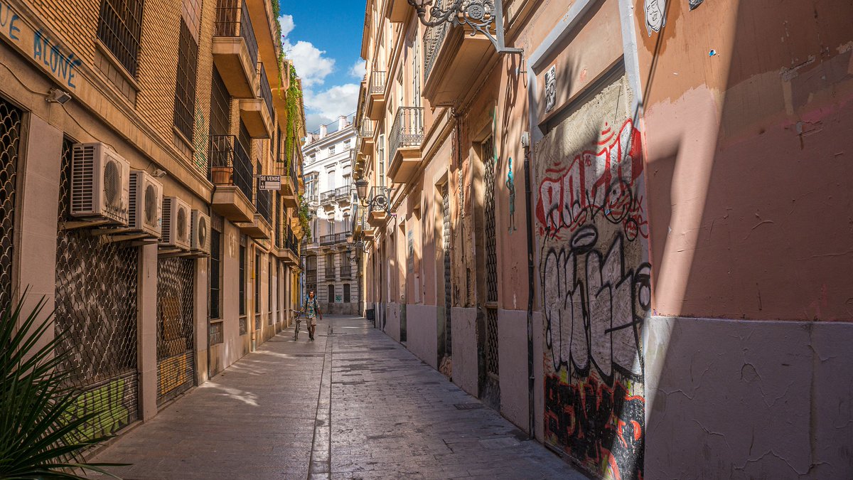 KWadleightl's tweet photo. Valentia, dating back to 137 B.C., is what we now know as Valencia, Spain. If there was any confusion as to where Valencia is or what it is known for.
#Valencia #Spain #travel https://t.co/5Q9dzqrFwD
