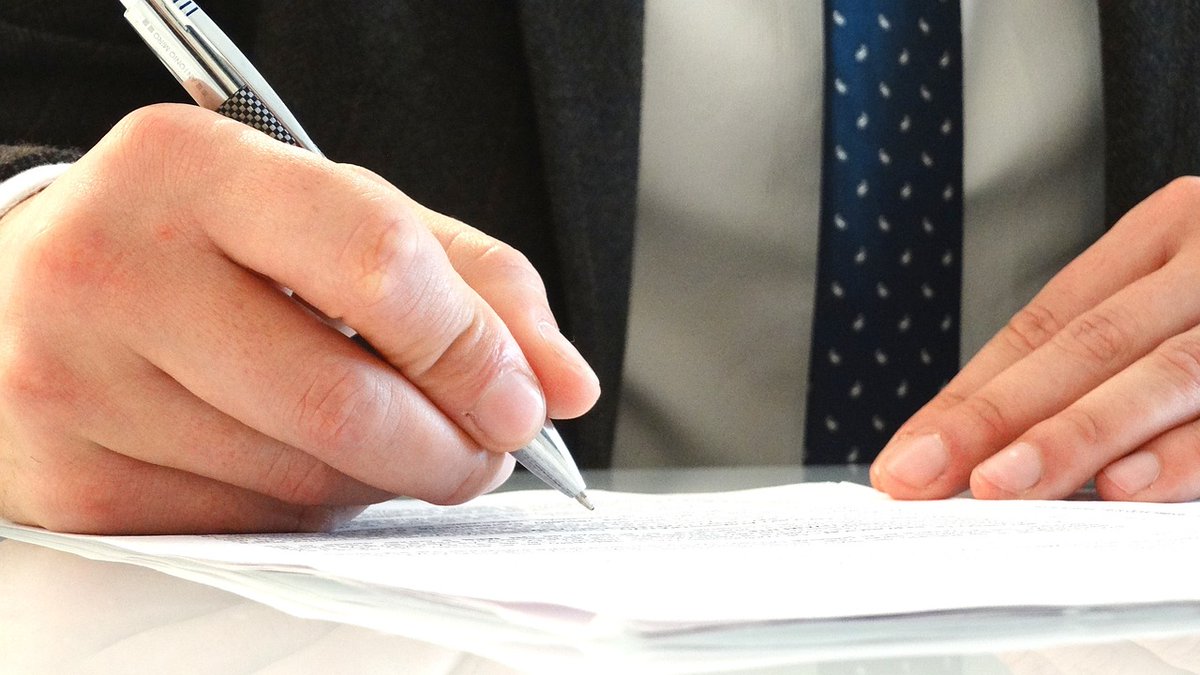 MullerLawFirmMI's tweet photo. One step to creating an effective #billingsystem is to use a credit application so your customer agrees to basic terms upfront. Read what else you can do: https://t.co/aGuwXam5Qd #collection #collectionservices https://t.co/BVbuljmNB6