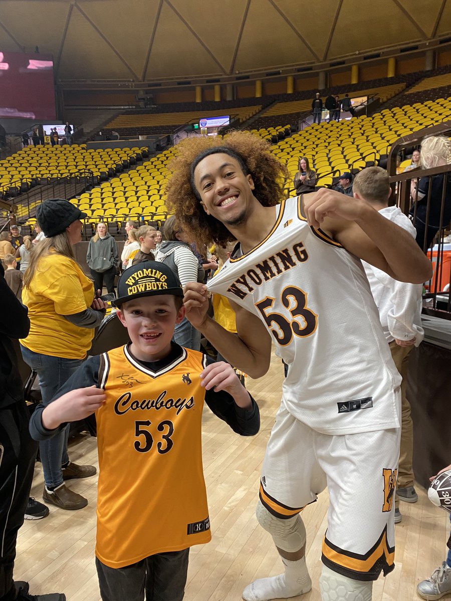 wyokris's tweet photo. Last Saturday it took some convincing to get Dawson to go down on the floor to get an autograph from DuSell, and then no one in our group had a pen so DuSell had to find one.  one. But I think Dawson thought it was worth it. @XavierDusell #GoPokes #OneWyoming https://t.co/n73XI0vF7w