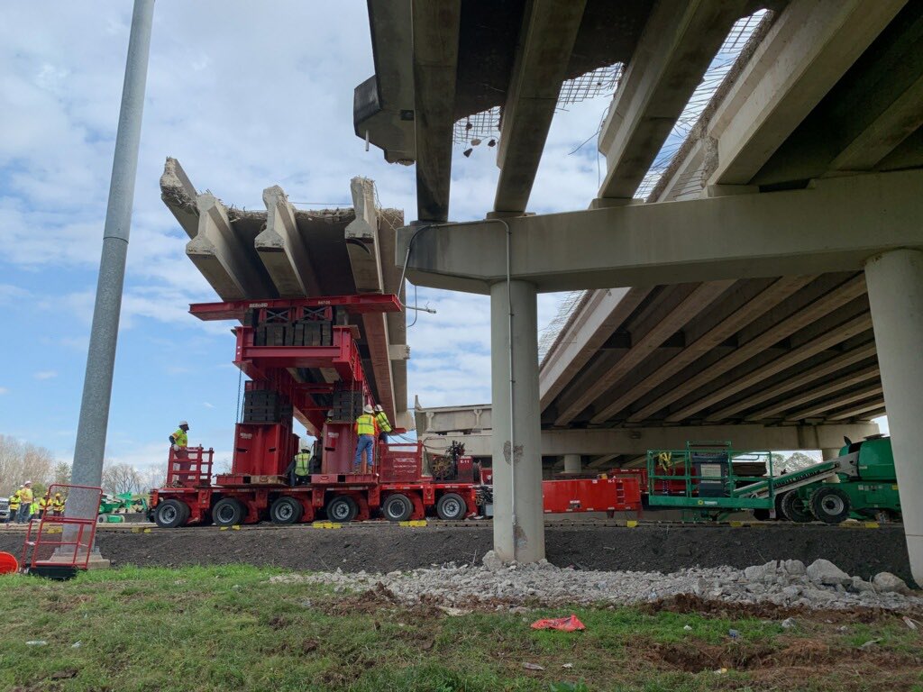 wilsonforla's tweet photo. @La_DOTD working on LA 3250 over I-49 at Alexandria. Moving this repaired structure into place!  The work we do as an infrastructure industry is amazing. https://t.co/gb42UigXZI