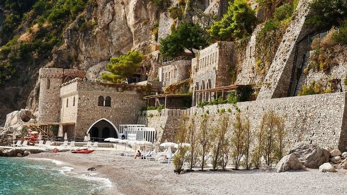 estearss's tweet photo. — The dream of taking films in Italy https://t.co/6ke70lY9VG
