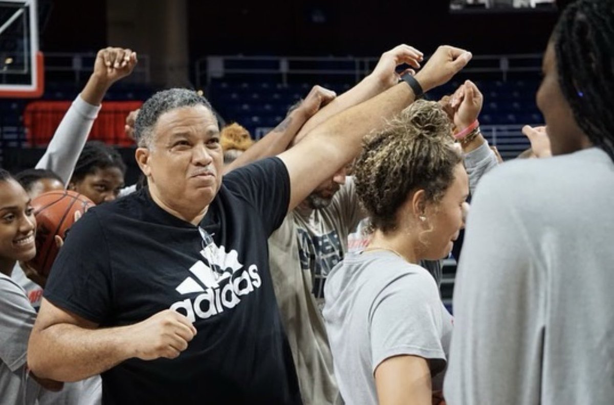 SouthAlabamaWBB's tweet photo. Happy Birthday, @Tfowl24! Enjoy your special day! 🥳🎂🎉

#JagNation | #GoJags https://t.co/C3NTh4igz1
