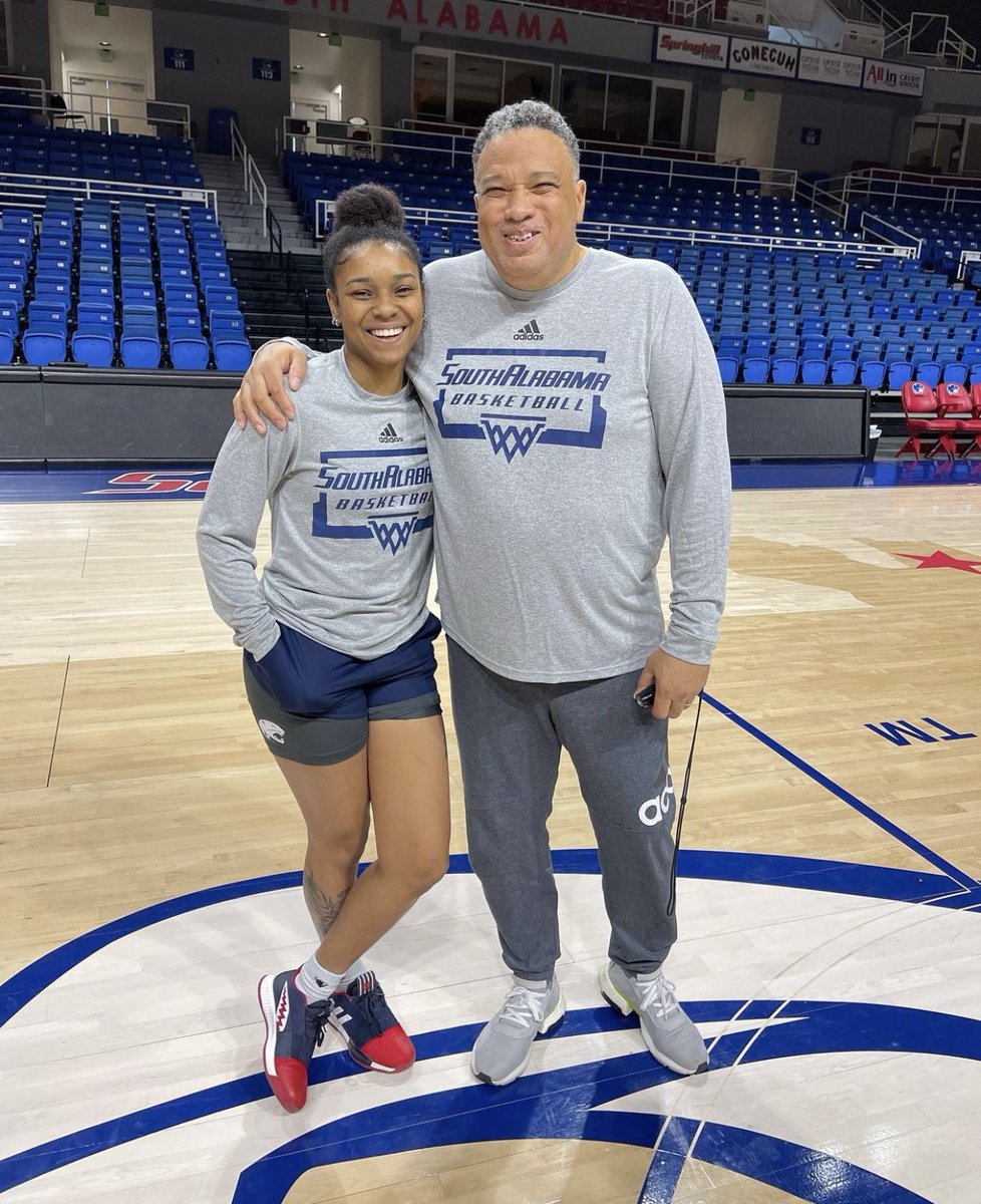 SouthAlabamaWBB's tweet photo. Happy Birthday, @Tfowl24! Enjoy your special day! 🥳🎂🎉

#JagNation | #GoJags https://t.co/C3NTh4igz1