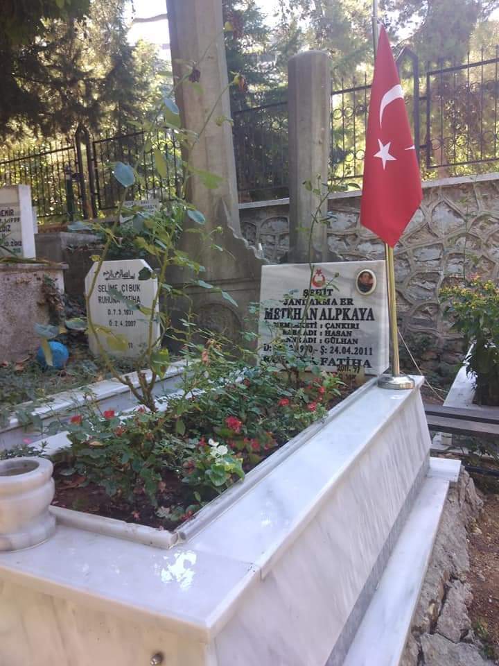 🇹🇷HOŞ GELDİNİZ ALPKAYA AİLESİ🇹🇷

Çankırı ili Orta ilçesi Kanlıca mahallesi nüfusuna kayıtlı Şehidimiz Metehan Alpkaya'nın babası ve annesi derneğimize üye olmustur. Hayırlı olsun

KABRİ: PINARBAŞI MEZARLIĞI BURSA
<a href="/CankiriValiligi/">Çankırı Valiliği</a> @TurkiyeGaziler <a href="/musilbaskanligi/">Terörle Mücadele Ve Vazife Kahramanları Muş İl Baş</a> <a href="/TerorleR/">Çankırı Terörle Mücadele ve Vazife Kahramanları</a>