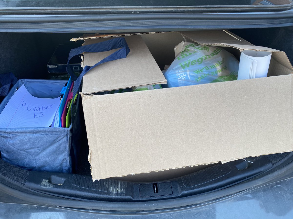 kimvanarun's tweet photo. When your Girls on the Run team is so big that they know you by name and your season supplies need to go in a box! 😅 All the 🤩🤩🤩 for @HovatterES first @GOTRNOVA season! #gotrnova https://t.co/zMBFwgtg4I