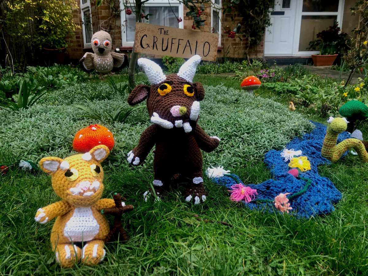 Howard Road House tweet media