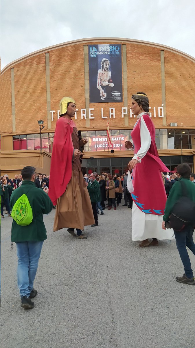 🌿 Ha estat la prèvia de la representació de la nova versió de #LaPassió, acte central del 40è aniversari d’#Europassion i tret de sortida de la nova temporada de Passions de la <a href="/FCPassions/">Federació Passions</a> #Esparreguera
