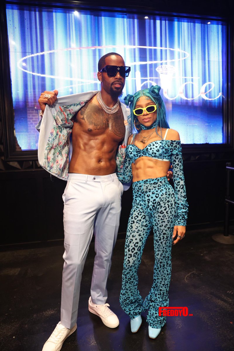 IAMSAFAREE's tweet image. Lil mama is a legend. Don’t undermine or forget what an amazing talent she is and what she’s done💪🏾