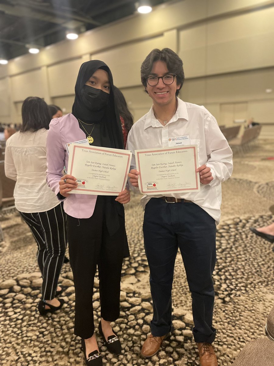 DHSTAFE's tweet photo. Sarah Stovall is our National qualifier for public speaking and our State winners in Yearbook are San San Kaing and Josue Gonzalez! Congratulations 🎊 Our TAFE group is outstanding…and did an amazing job in all areas they participated in!!!! #tafe #planning #futureteachers https://t.co/Xa3E8IfCCt