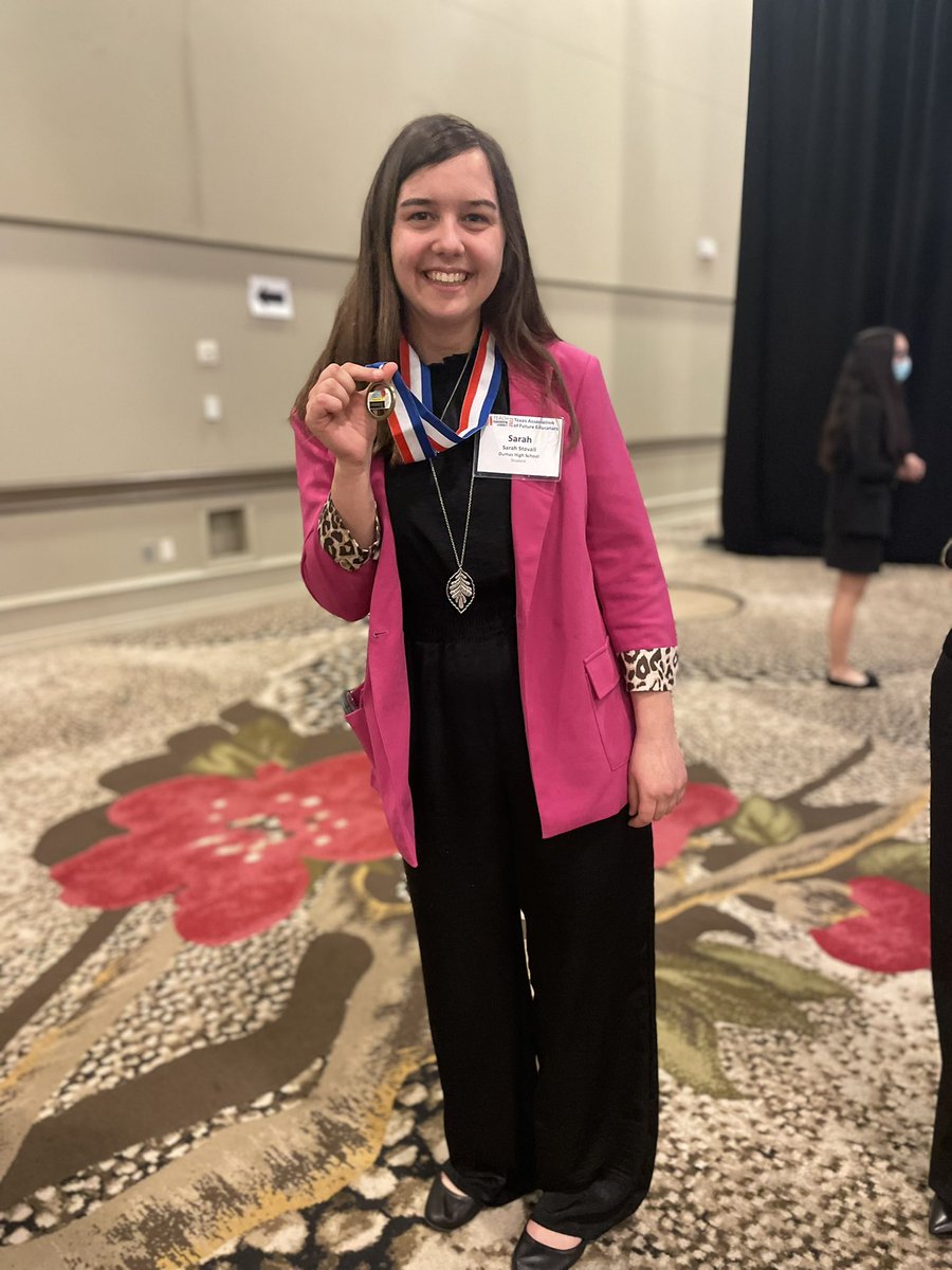 DHSTAFE's tweet photo. Sarah Stovall is our National qualifier for public speaking and our State winners in Yearbook are San San Kaing and Josue Gonzalez! Congratulations 🎊 Our TAFE group is outstanding…and did an amazing job in all areas they participated in!!!! #tafe #planning #futureteachers https://t.co/Xa3E8IfCCt
